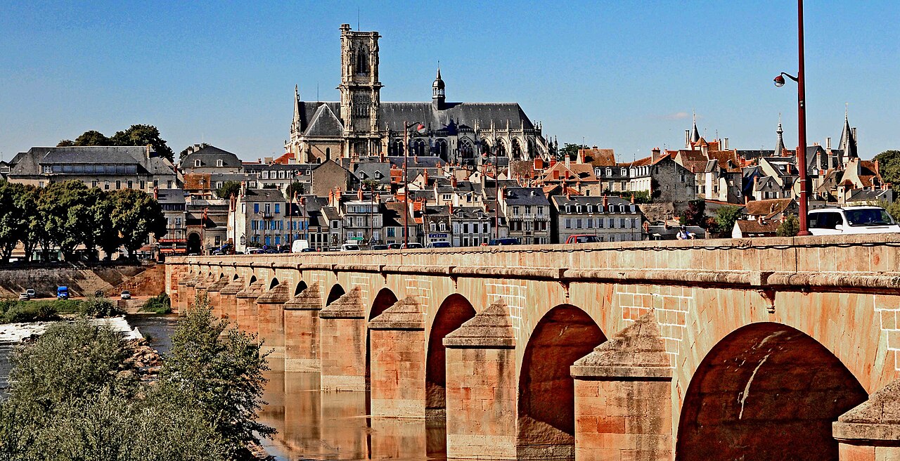 Vue de la destination : Nevers · Bourgogne